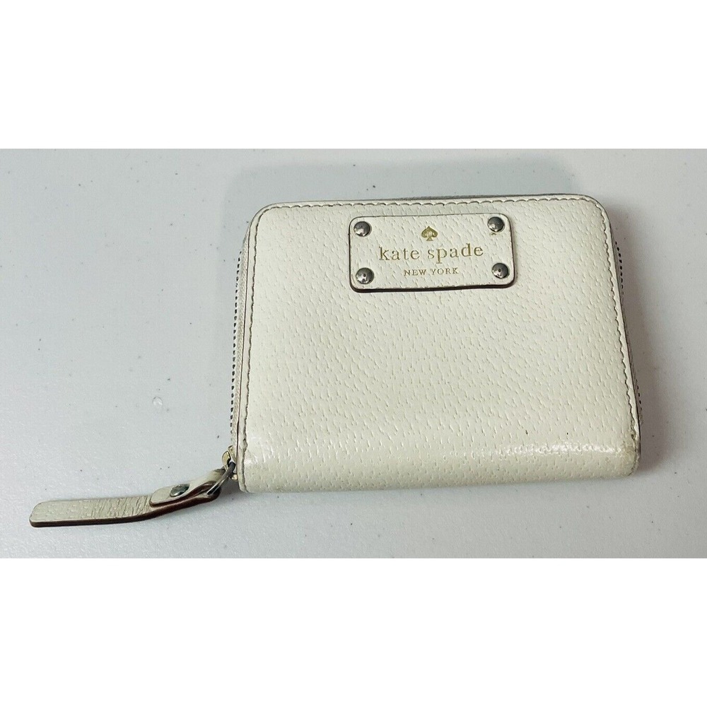Kate Spade 3x4 Ivory Pebble leather Wallet EUC Minimalist Classic